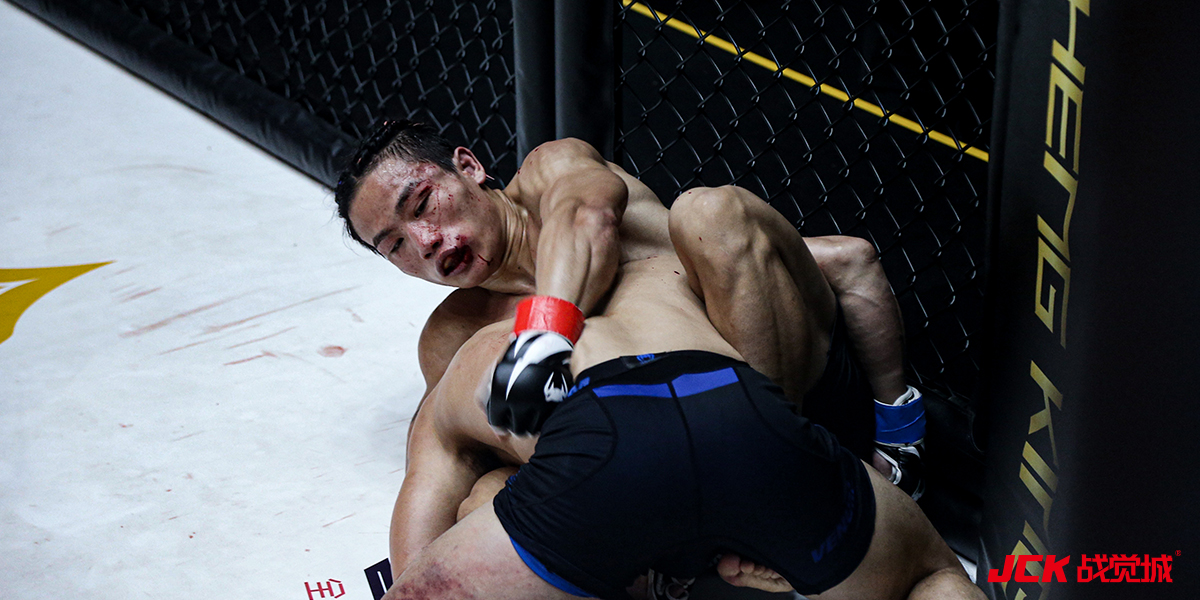 2021JCK笼斗赏金挑战赛蝇量级冠军尹帅