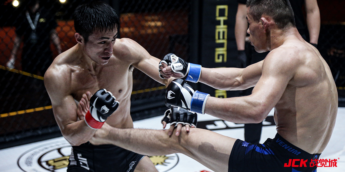 2021JCK笼斗赏金挑战赛羽量级冠军阿斯克尔拜