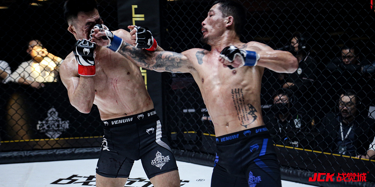 2021JCK笼斗赏金挑战赛轻量级冠军伊布格勒