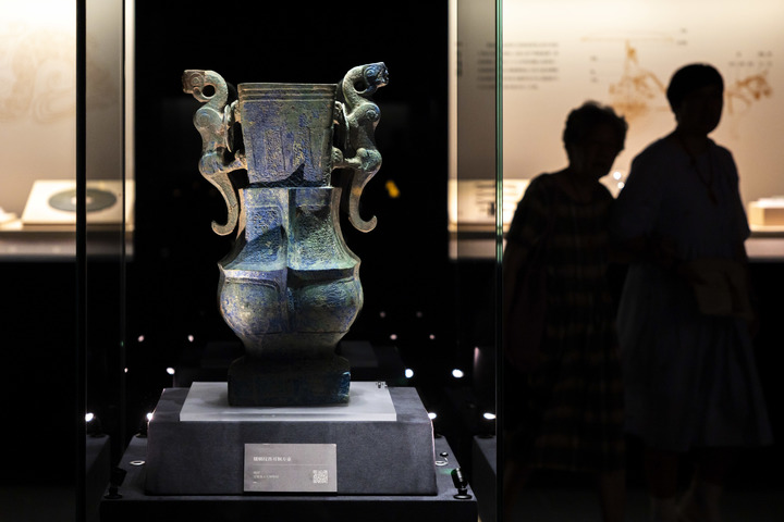 安徽楚文化文物精品在上海展出