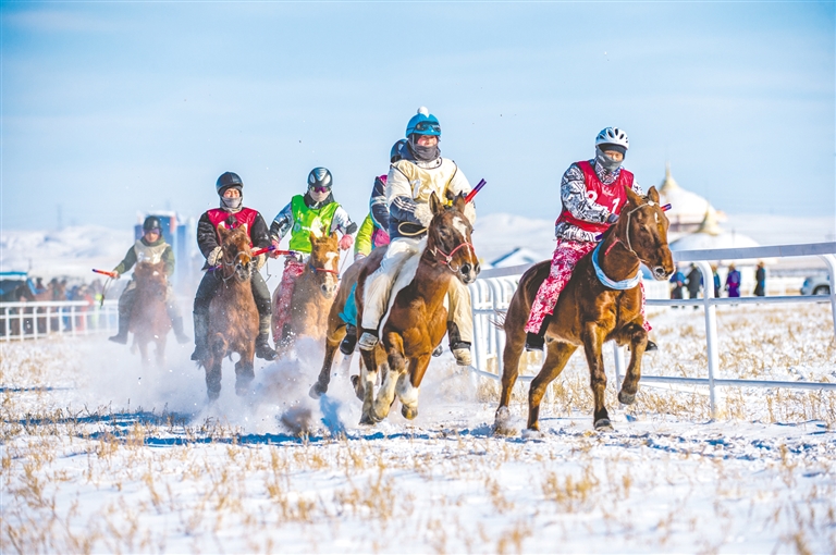 锡林浩特冬季那达慕暨蒙古马超级联赛开幕