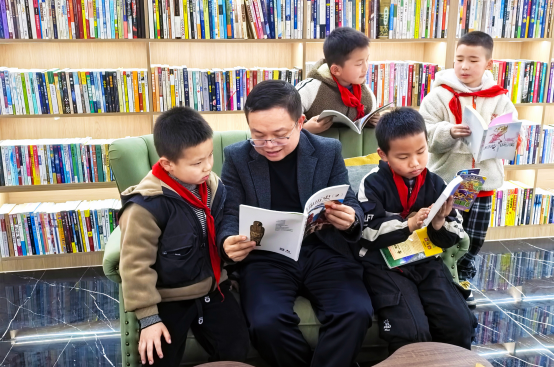 江西万载：全民阅读书香浓