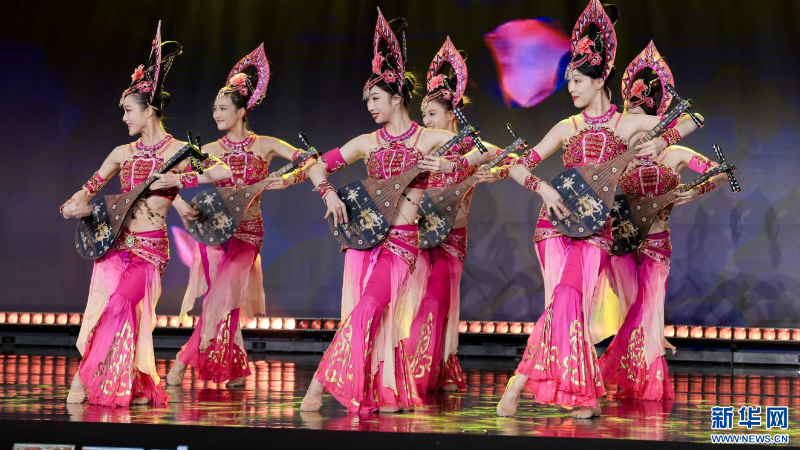 “中国网事·感动2025”公益盛典暨年度颁奖典礼现场精彩演出瞬间（图集）