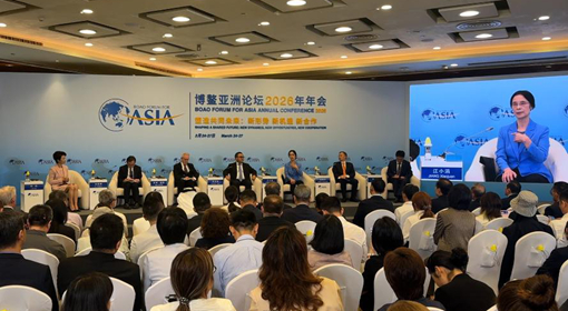 张亚勤：AI不仅是工具 它也是一种思维